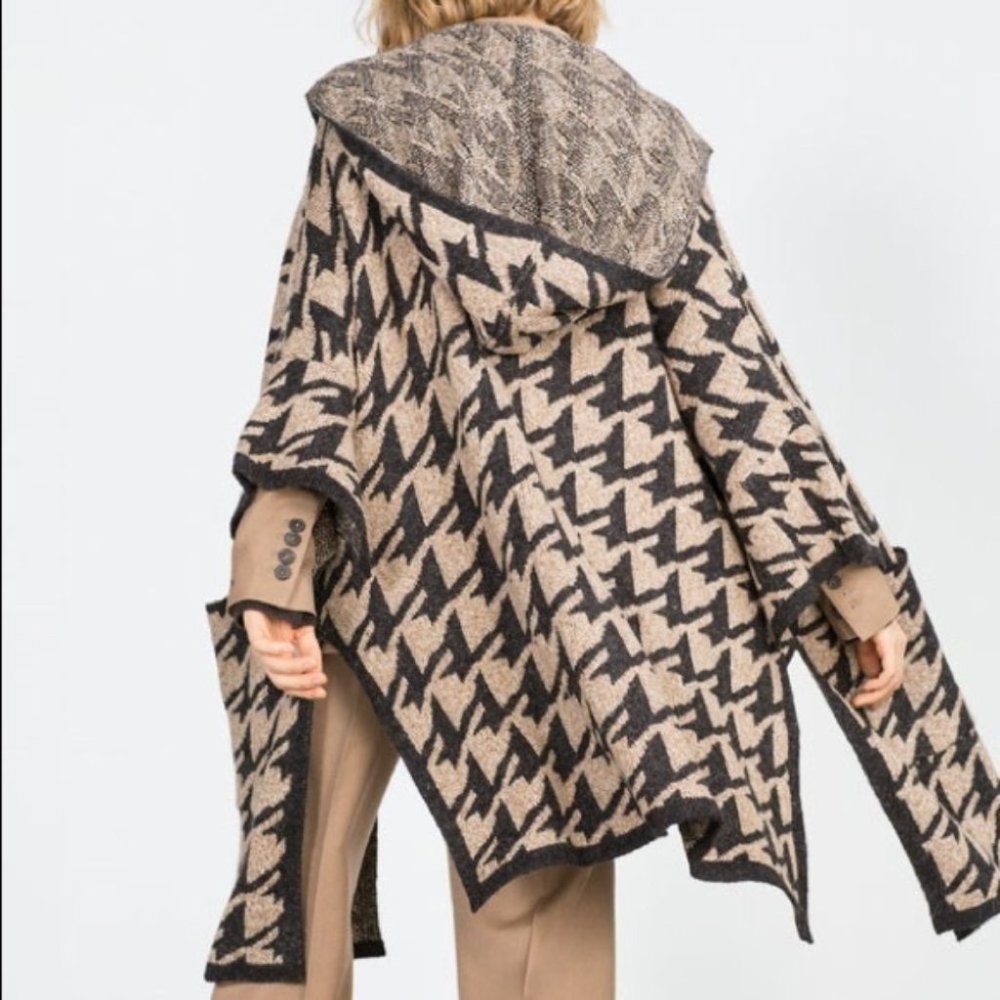 Zara Knit Houndstooth Chunky Cape Poncho Cardigan Brown Black Sz M